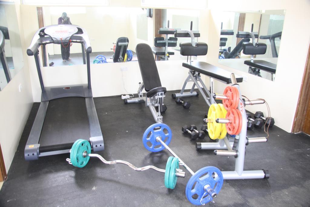 Pavilion Holiday Resort Bamburi Esterno foto