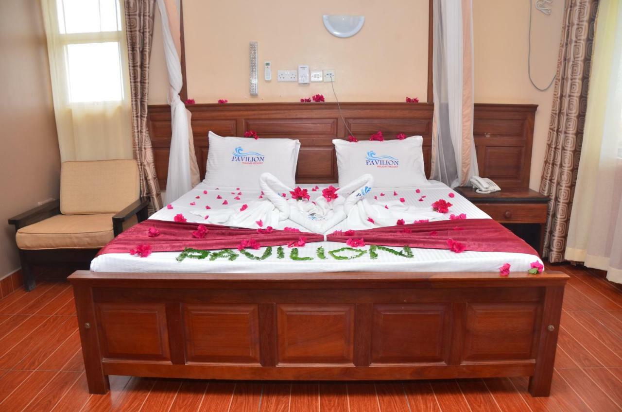 Pavilion Holiday Resort Bamburi Esterno foto